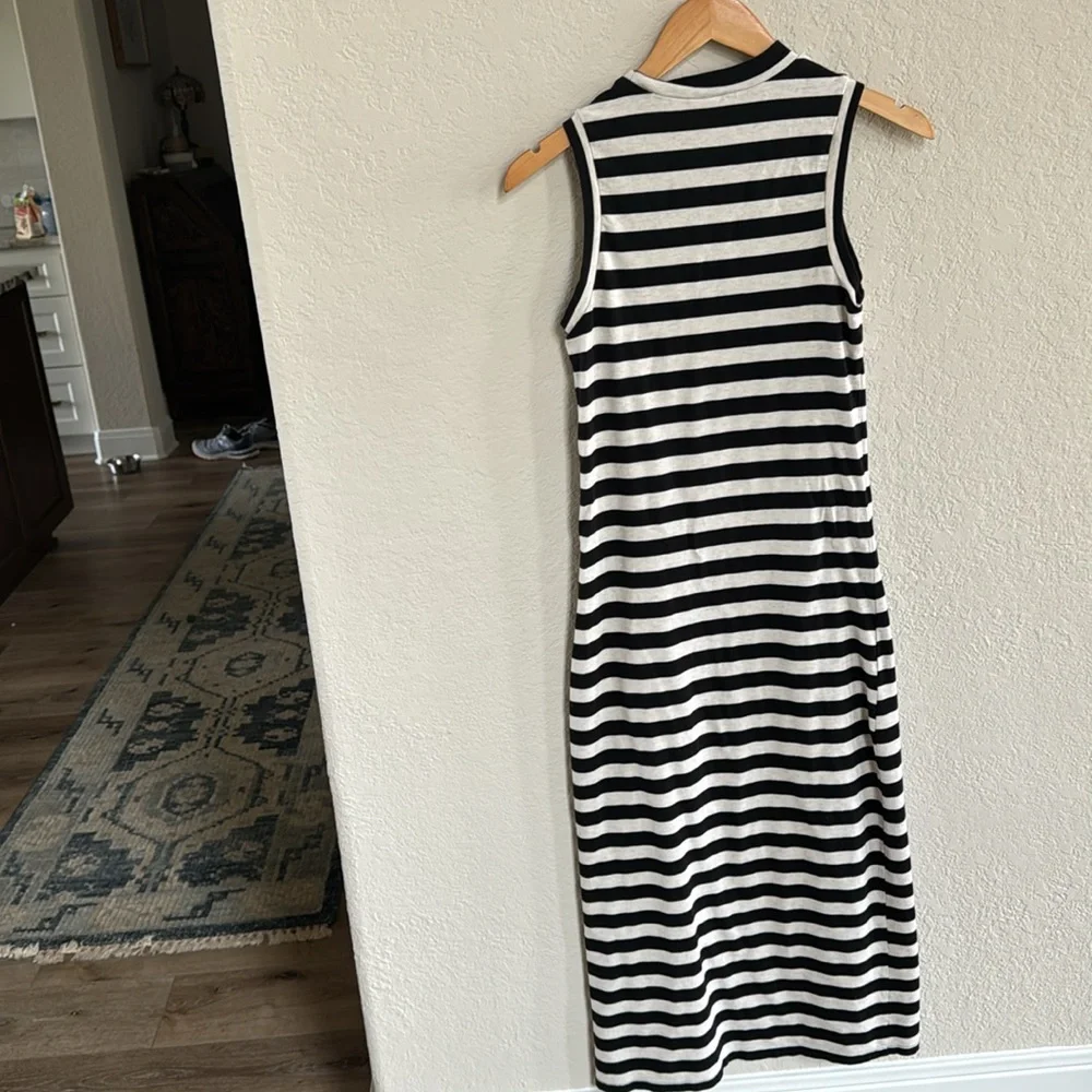 Black and White Striped Midi Dress - Picture 3 of 7